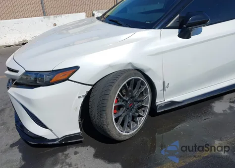 2020 Toyota Camry Trd z USA, uszkodzony, nr VIN 4T1NZ1AK8LU045701